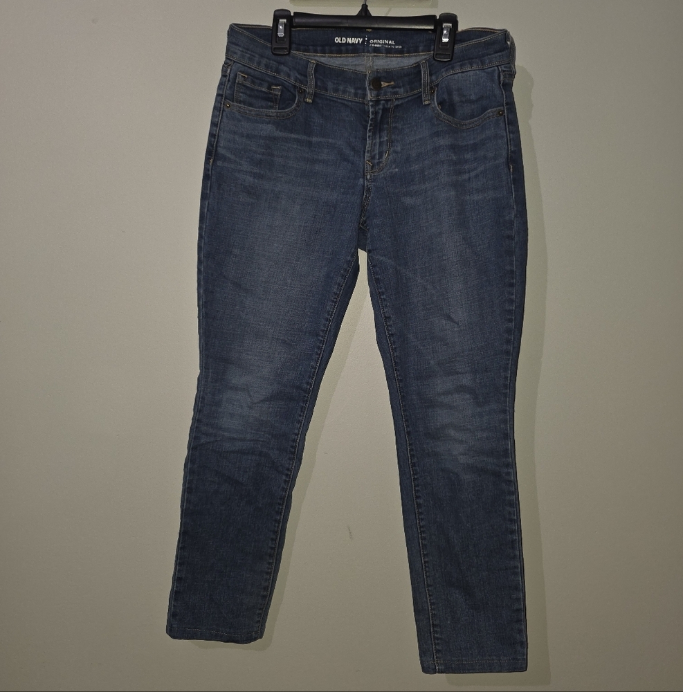 Awesome Pair of OLD NAVY Mid-rise Ankle Jeans Size 4 Short